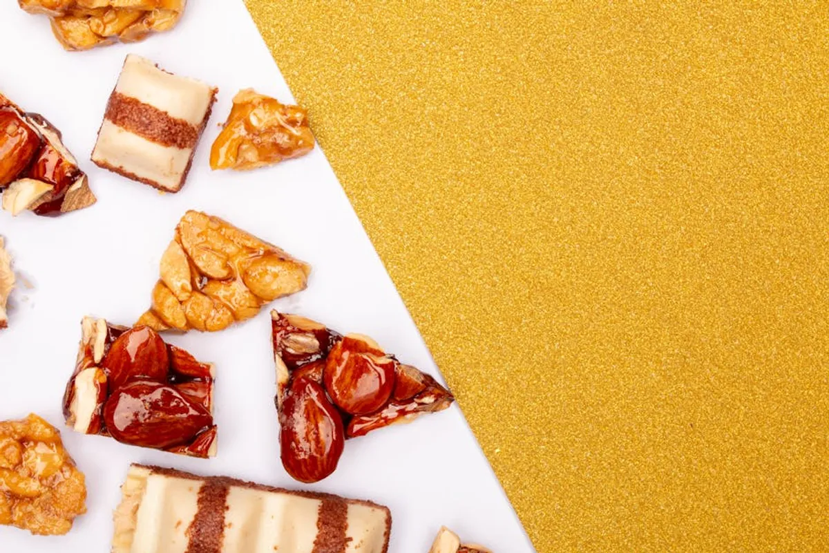 Caramel Honey Highlights: Style Guide, Ideas, Trends, and Inspiration